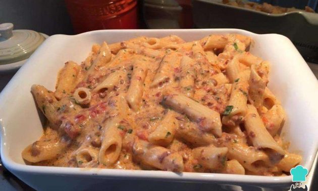 Receita de Macarrão de panela de pressão com creme de leite