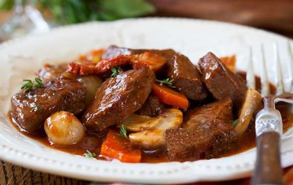 Receita de Picadinho ao Molho Madeira