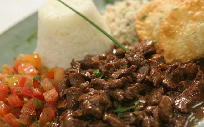 Receita de Picadinho de Carne Completo