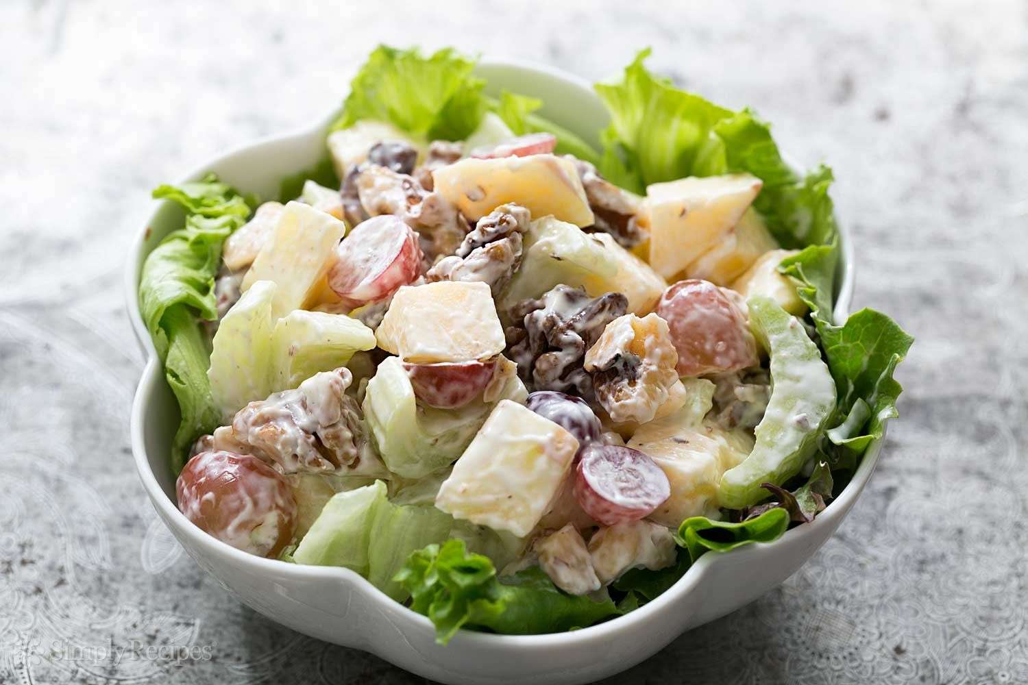 Receita de Salada de maionese com alho