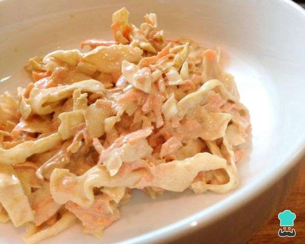Receita de Salada de repolho com maionese e cenoura