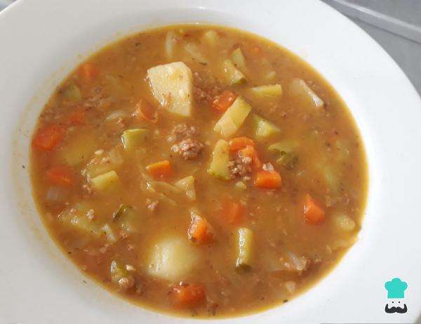 Receita de Sopa de legumes com carne moída