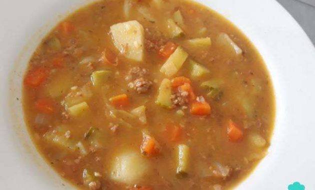 Receita de Sopa de legumes com carne moída