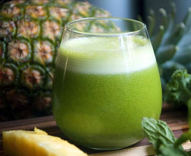 Receita de Suco Detox de Abacaxi com Hortelã Para Emagrecer 