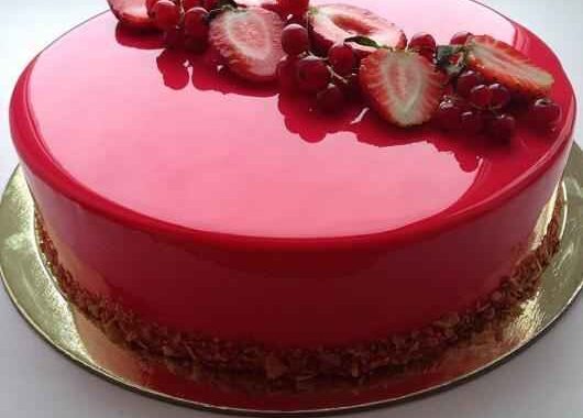 Receita de Torta de Morango Espelhada