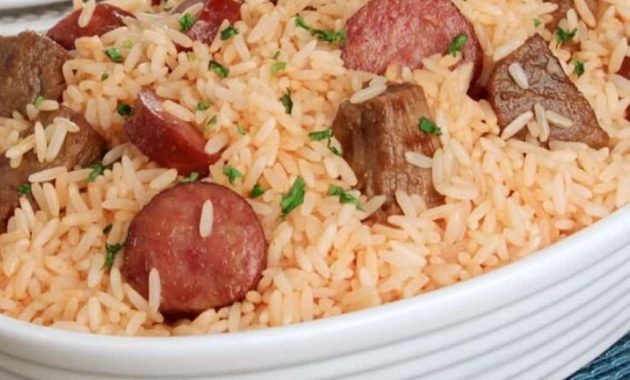Receita de Arroz com carne e linguiça