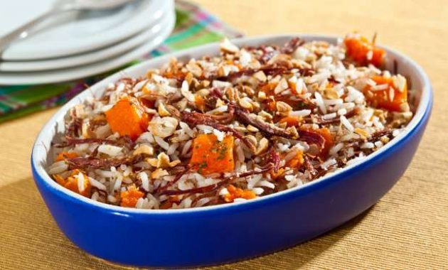 Receita de Arroz prático com carne-seca