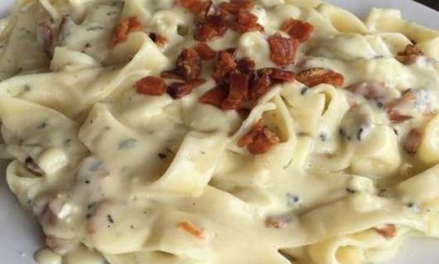 Receita de Macarrão ao Molho Branco Com Atum