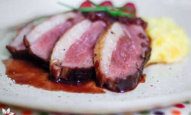 Receita de Magret ao Vinho do Porto e Franboesas