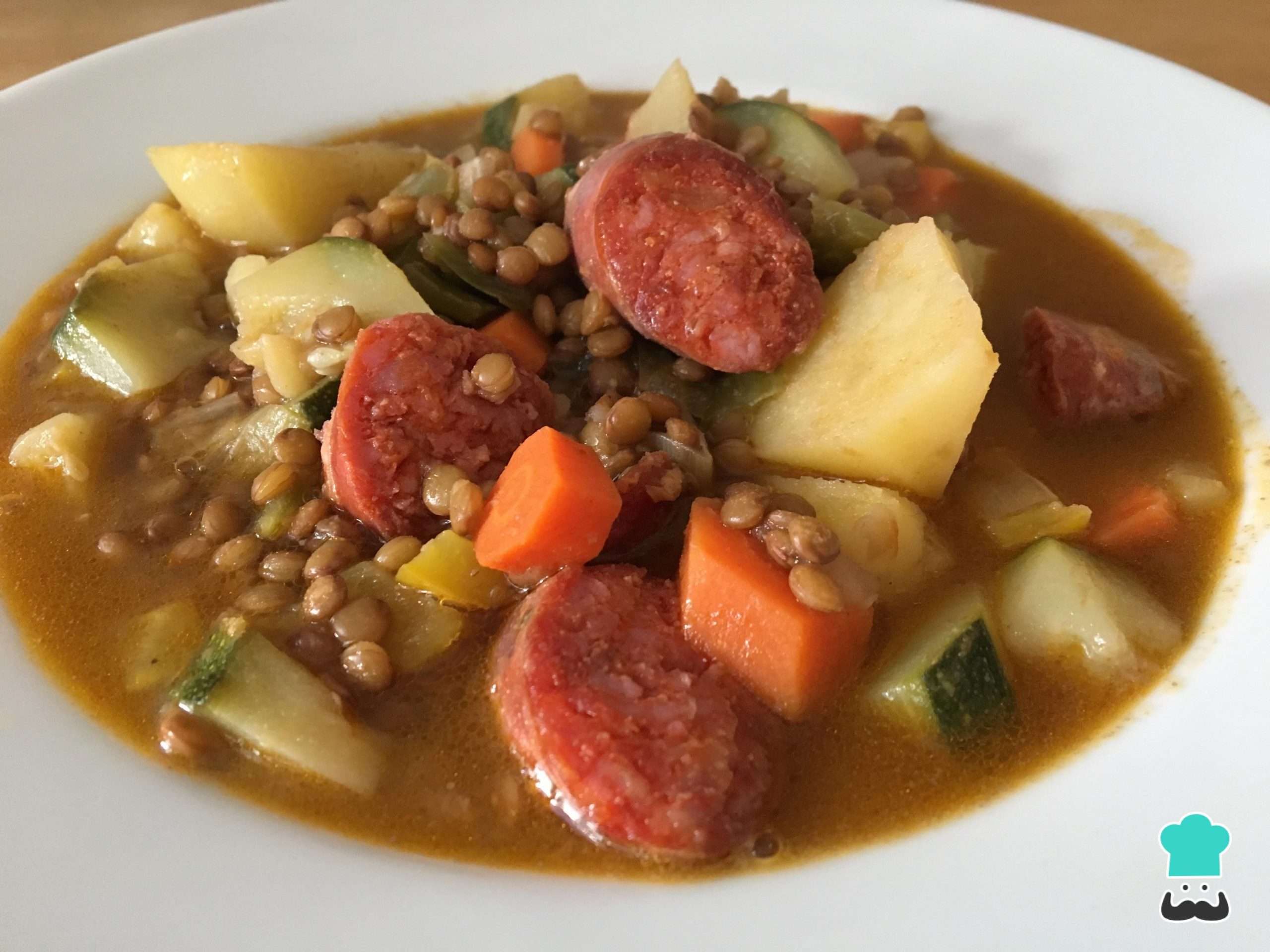 Receita de Sopa de lentilha com linguiça calabresa Fácil