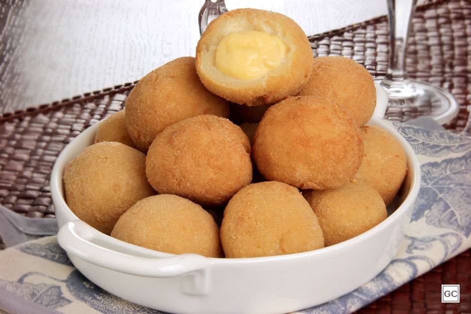 Receita de Bolinha de macarrão com queijo