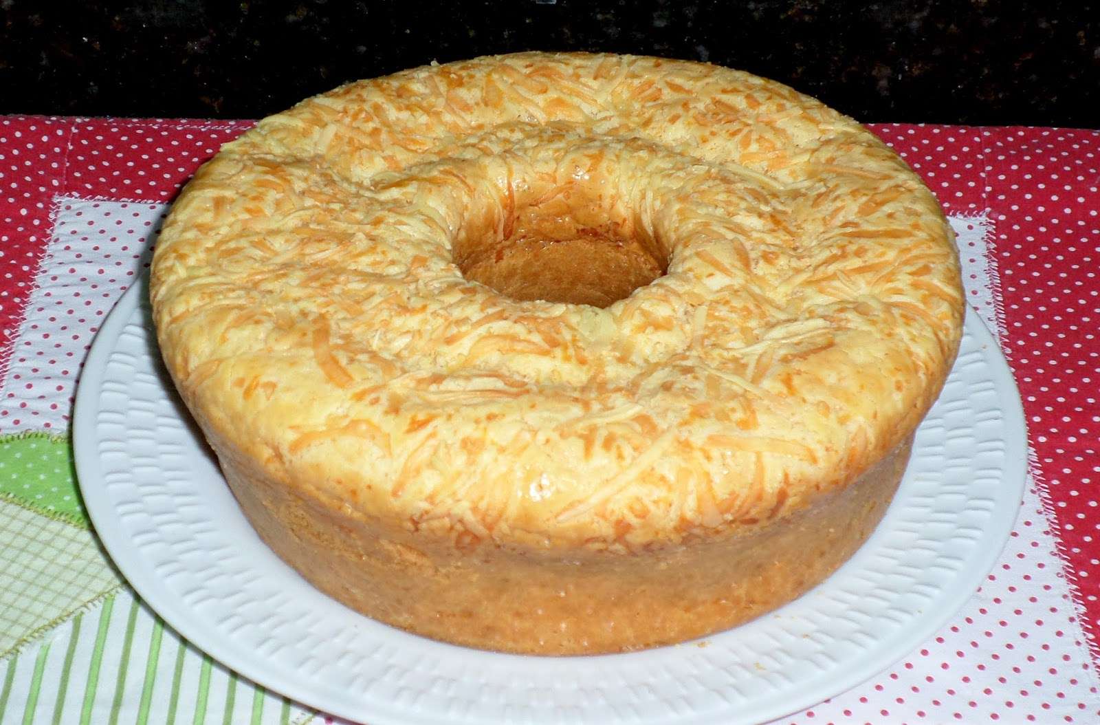 Receita de Bolo e Pão de Queijo Fácil