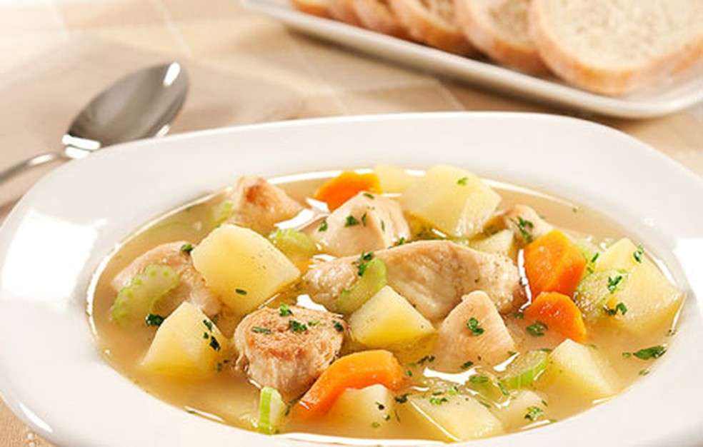 Receita de Caldo de legumes com Frango Fácil