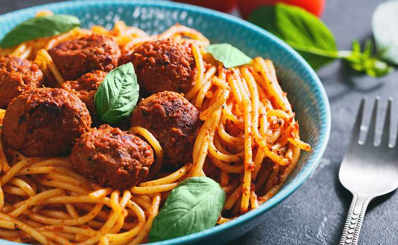 Receita de Espaguete e Almôndegas Sem Carne Low Carb