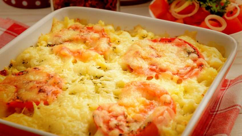 Receita de Macarrão com queijo e tomate