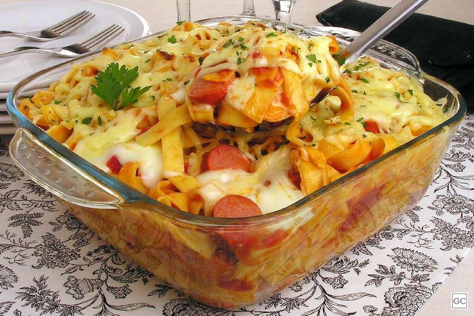 Receita de Macarrão de Salsicha com Queijo Diferente