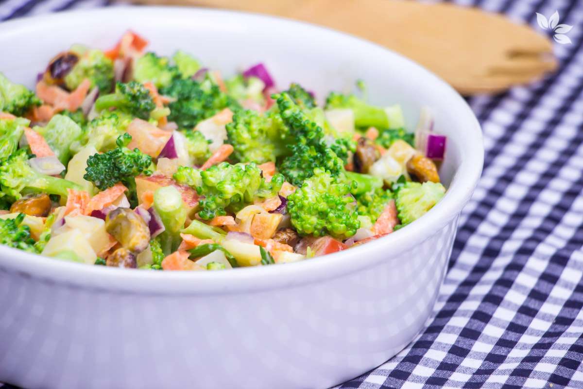  Receita de Salada de Brócolis Low carb