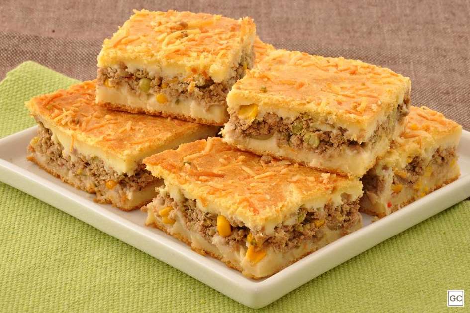 Receita de Torta de mandioca com carne moída 