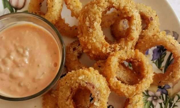 Receita de Anel de Cebola Empanada à Milanesa