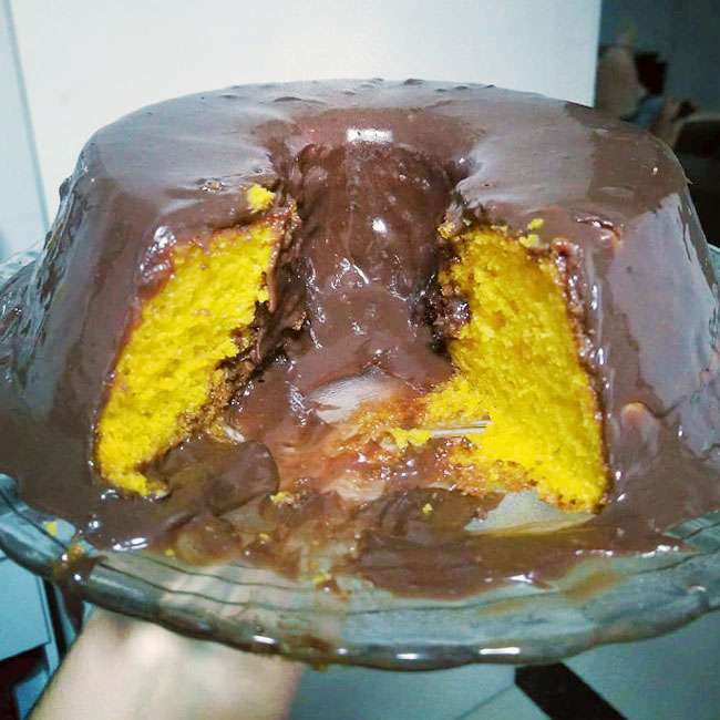 Receita de Bolo de Cenoura com Cobertura de Chocolate a Vovô