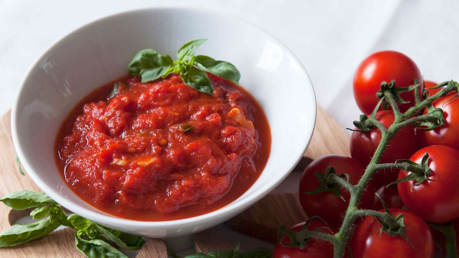Receita de molho de tomate caseiro light com manjericão