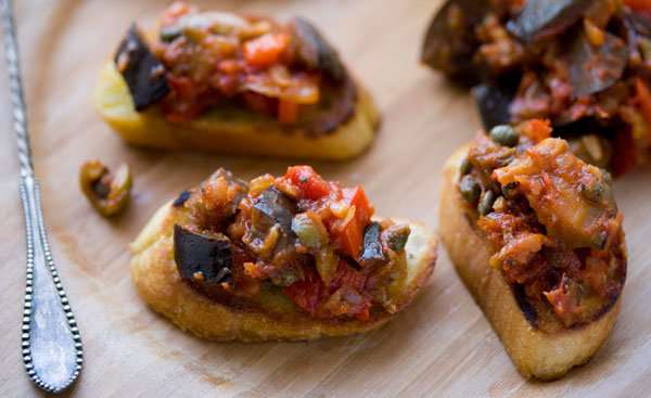 Receita de Caponata de berinjela, abobrinha e pimentão