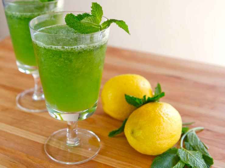 Receita de Suco de limão com hortelã super refrescante