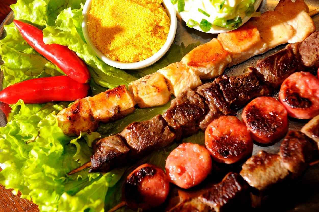 Receita de Espetinho de Carne com Pimenta e Cebola