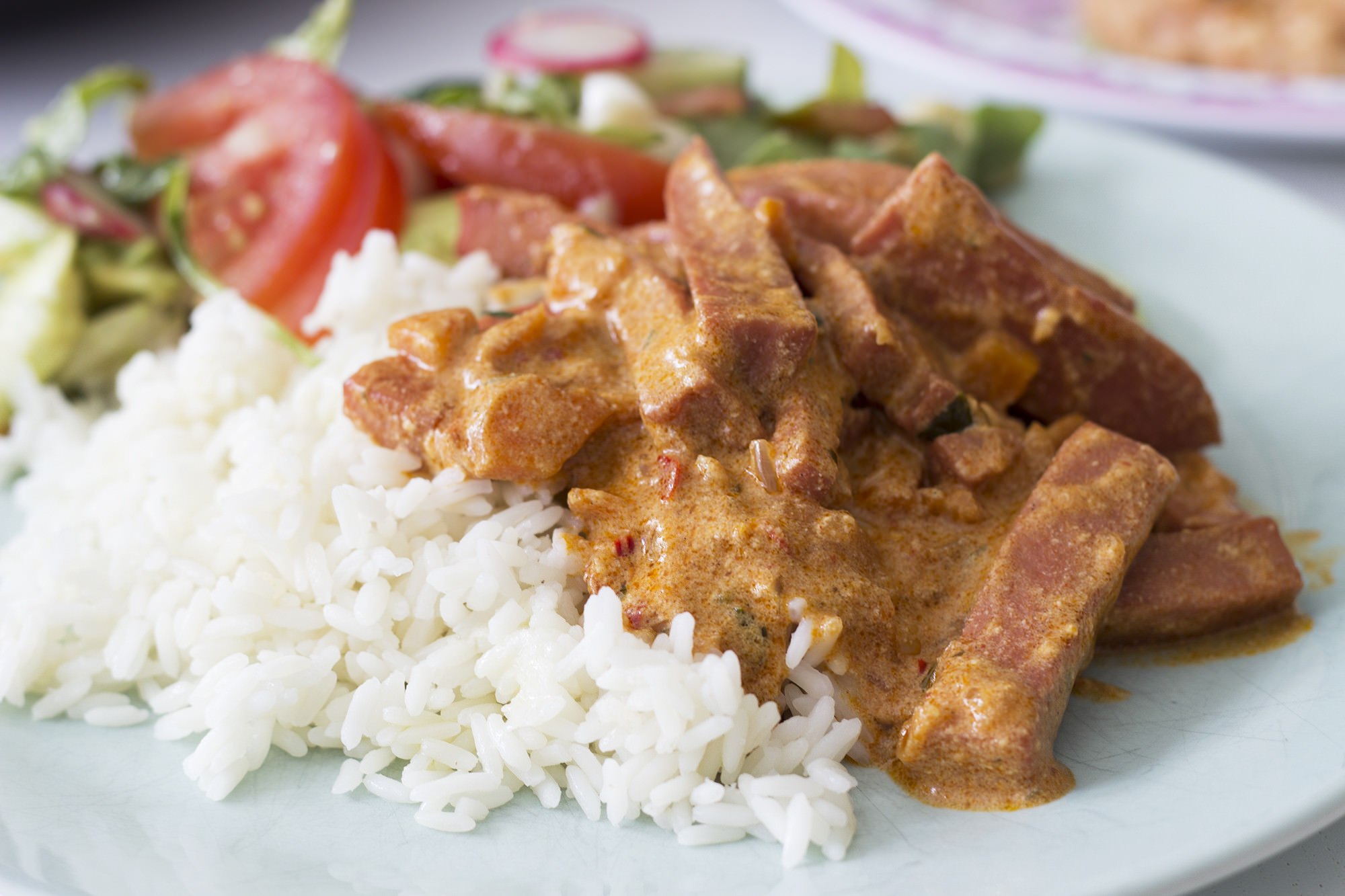 20 Receitas de Strogonoff de Salsicha fáceis e econômicas de preparar em casa e você pode encontrar nessa coleção diversas variações para ter o almoço perfeito