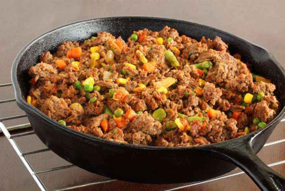 Receita de Jardineira de carne moída com legumes