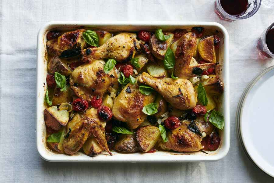 Receita de Sobrecoxa de Frango Assada ao Vinho com Tomate