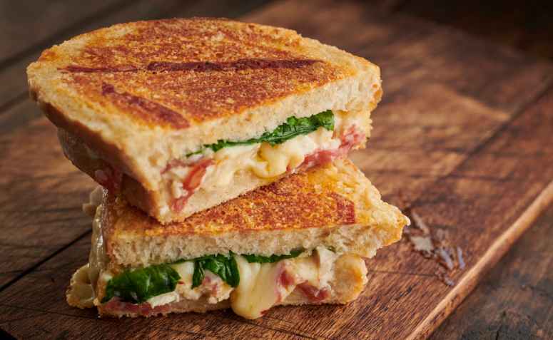 Jantar rápido e saudável de Panini Low Carb