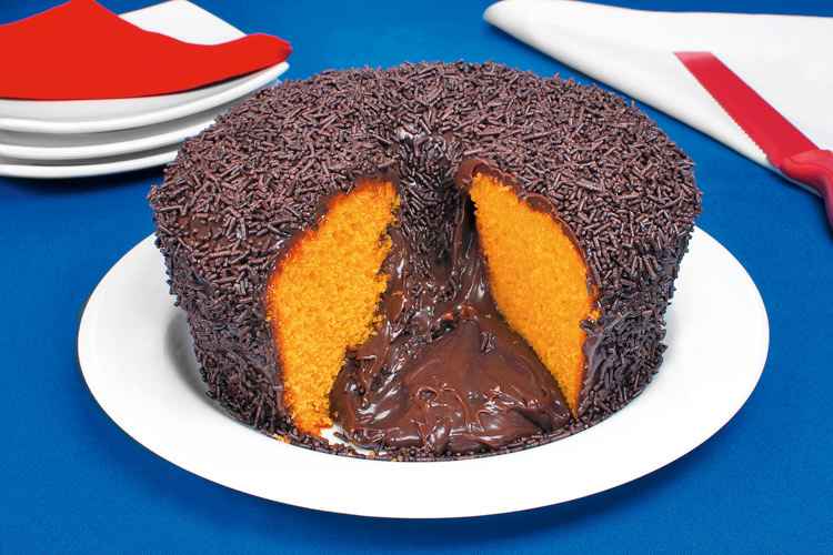 Receita de Bolo de Cenoura Vulcão Cremoso