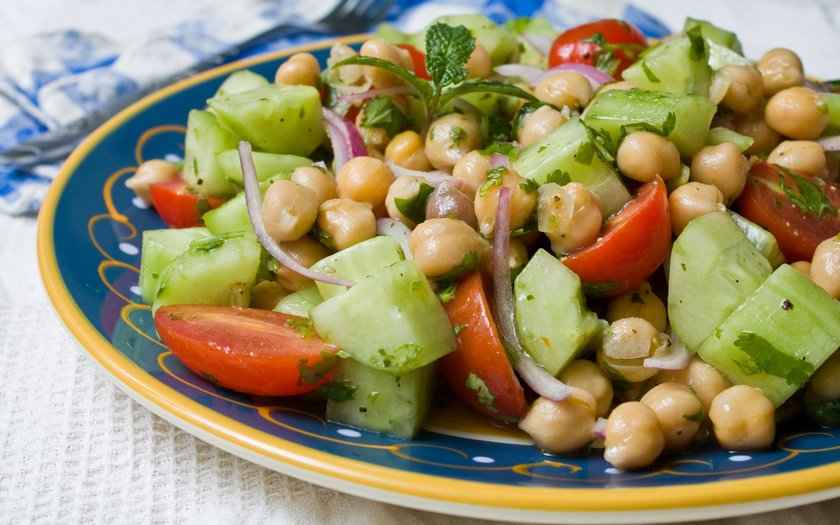 Jantar Rápido e Fácil Tudo Gostoso de Salada de Grão de Bico
