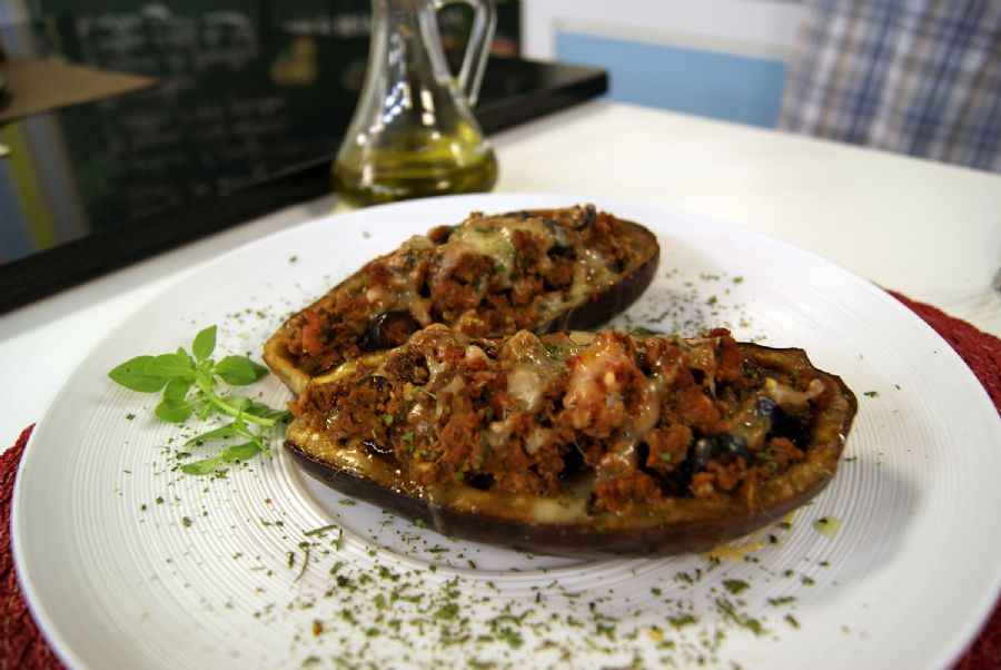 Receita de berinjela recheada com carne moída Caseira