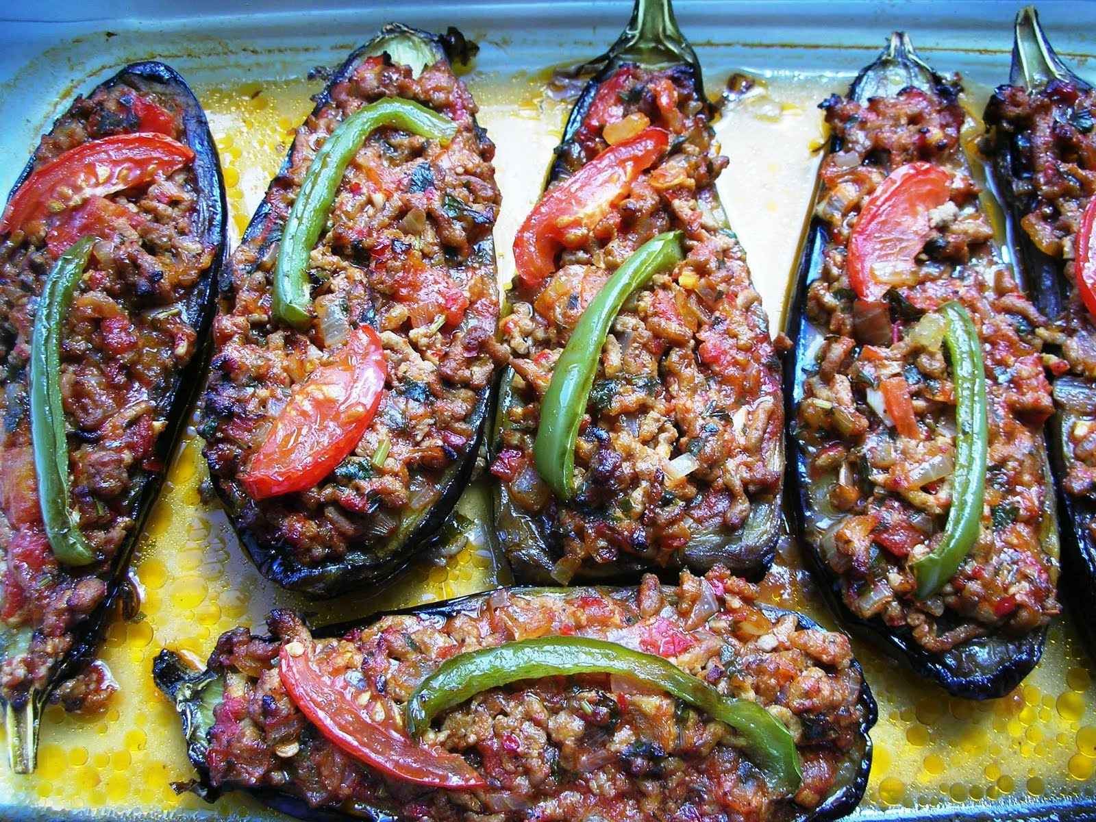 Receita de berinjela recheada com carne moída Rápida