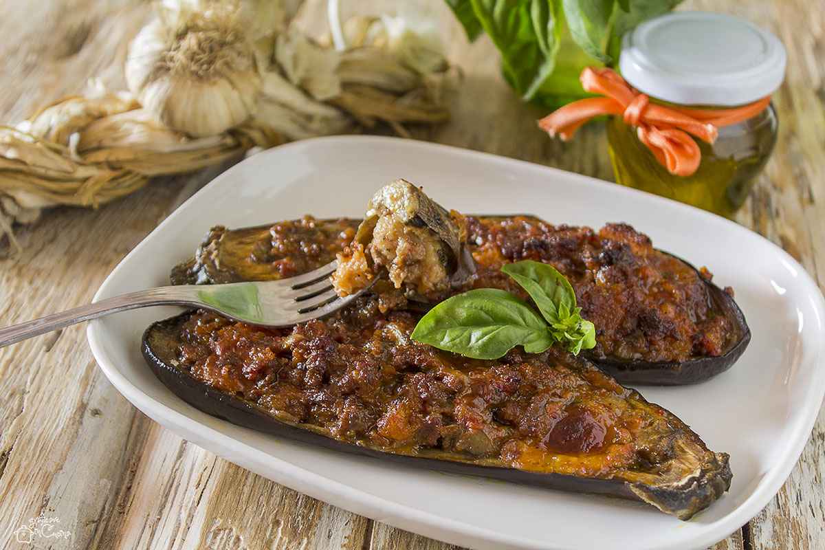Receita de berinjela recheada com carne moída da Vovô