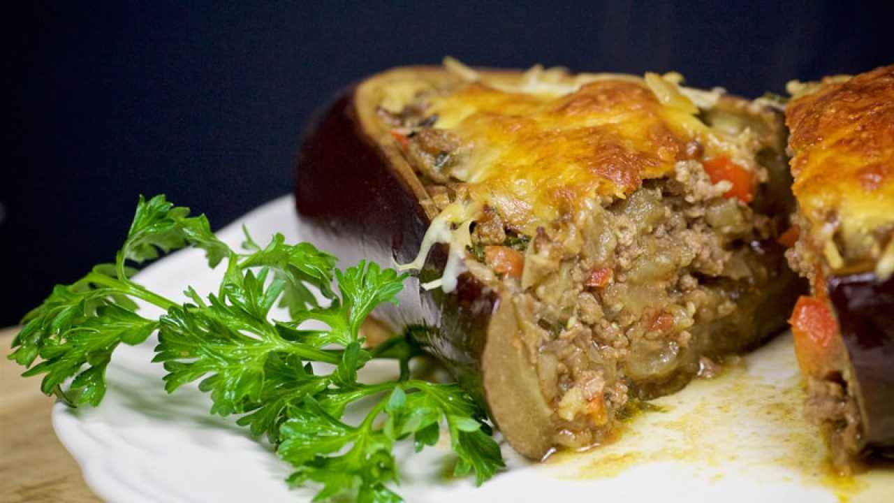 Receita de berinjela recheada com carne moída e Mussarela 